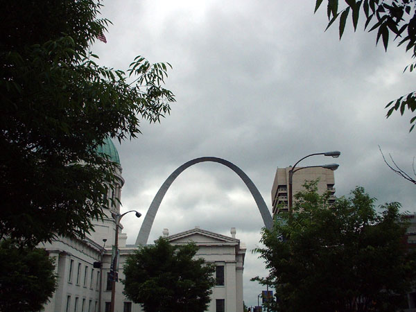 The St. Louis Arch.jpg 81.1K